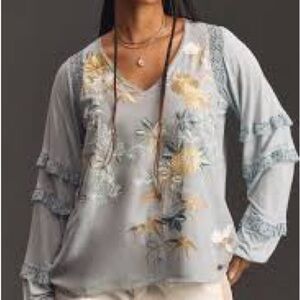TINY Brand Embroidered Floral Blouse Boho Tiered Sleeve V Neck Medium